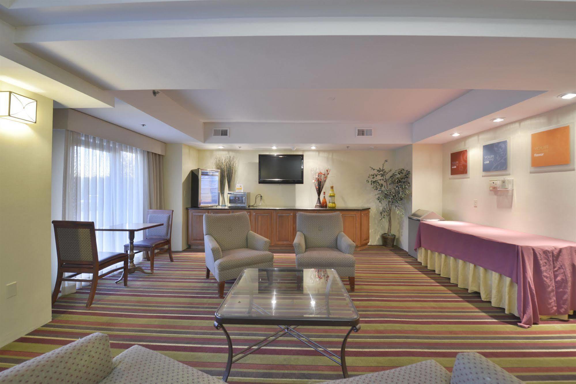 Holiday Inn Express - Lorton By Ihg Ngoại thất bức ảnh